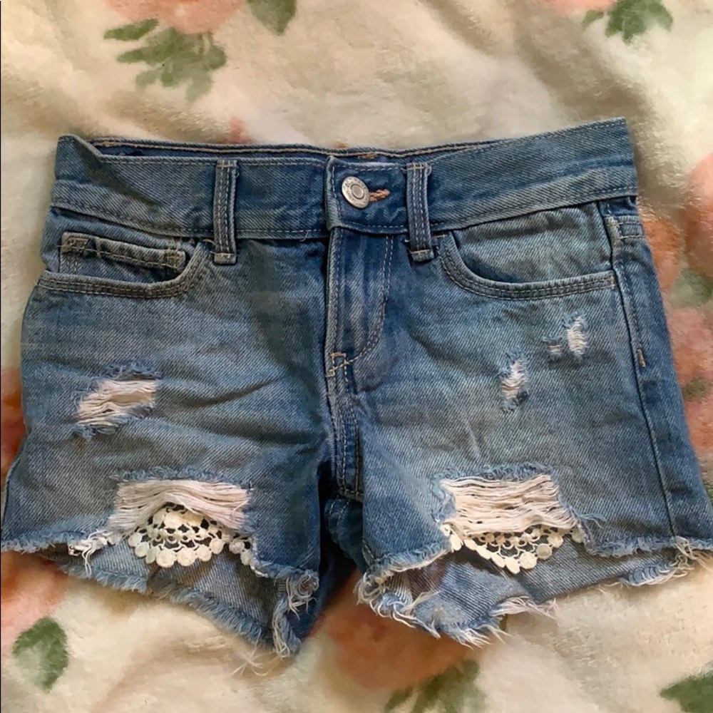 Jeans with lace
